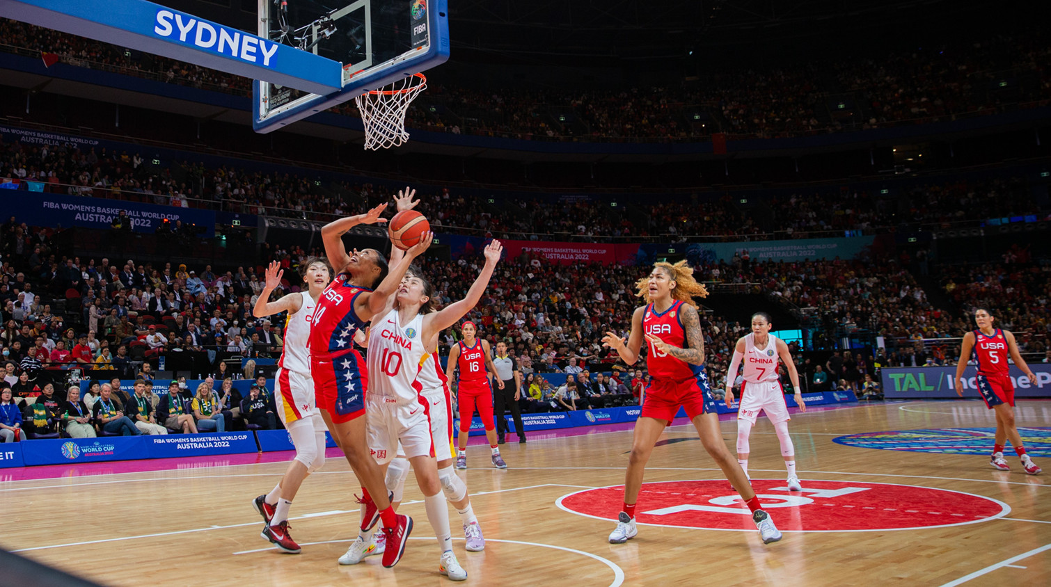中國女籃獲得世界盃亞軍 追平歷史最佳戰績