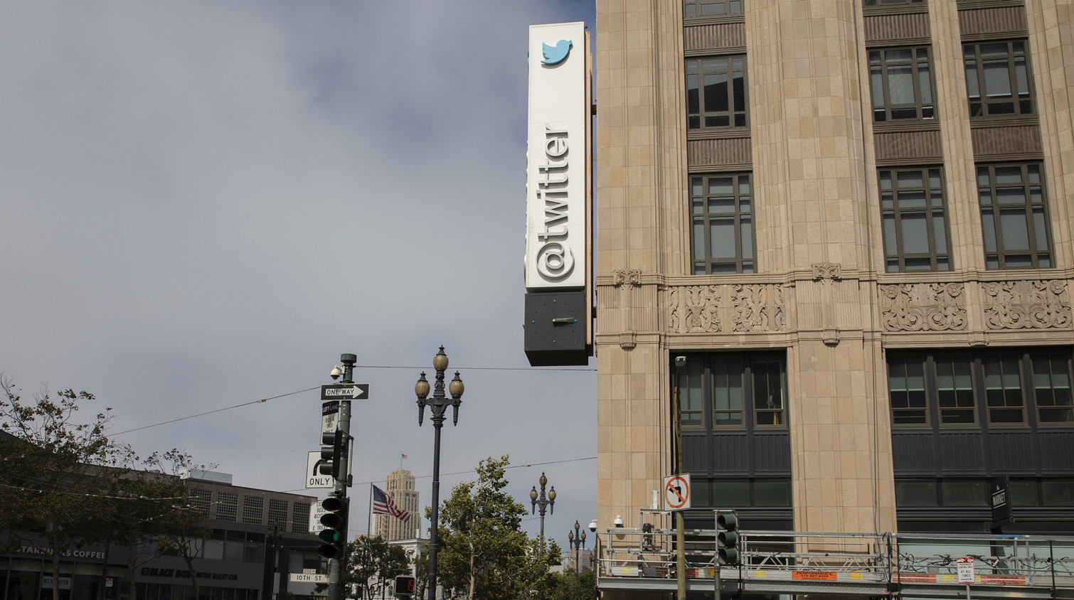 美媒：推特拒絕馬斯克以440億美元原價收購其公司