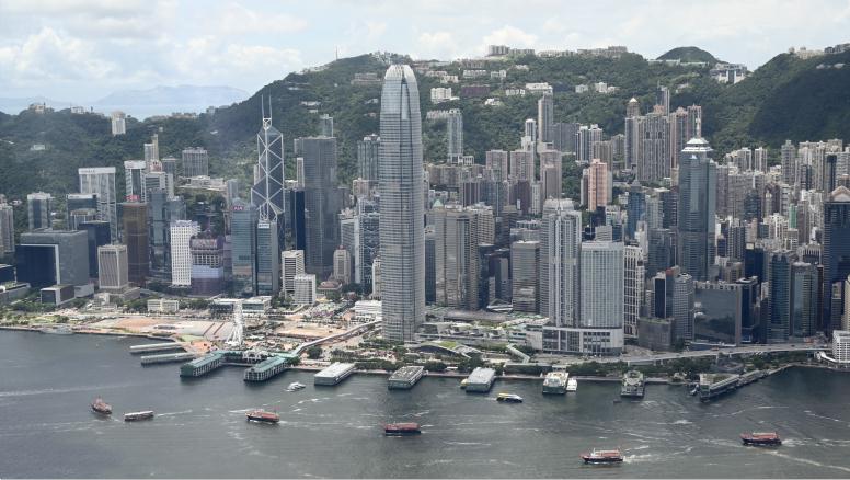 【鑪峰遠眺】香港經濟要謀發展守底線