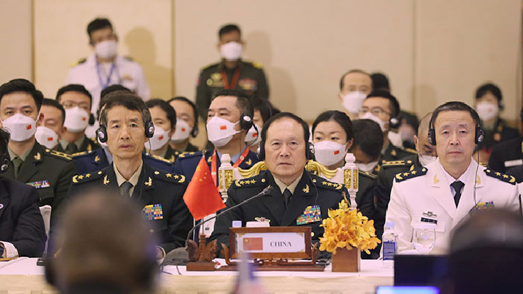 第九屆東盟防長擴大會在柬埔寨舉行 魏鳳和出席並發言