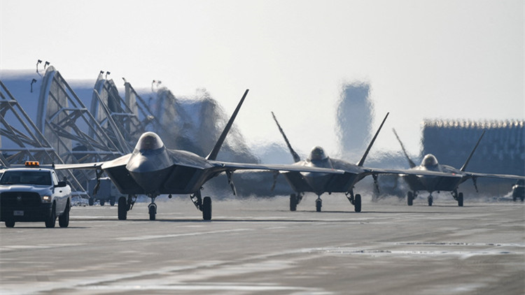 韓媒：韓美聯合空演因壞天氣取消 美F-22戰機飛回日本