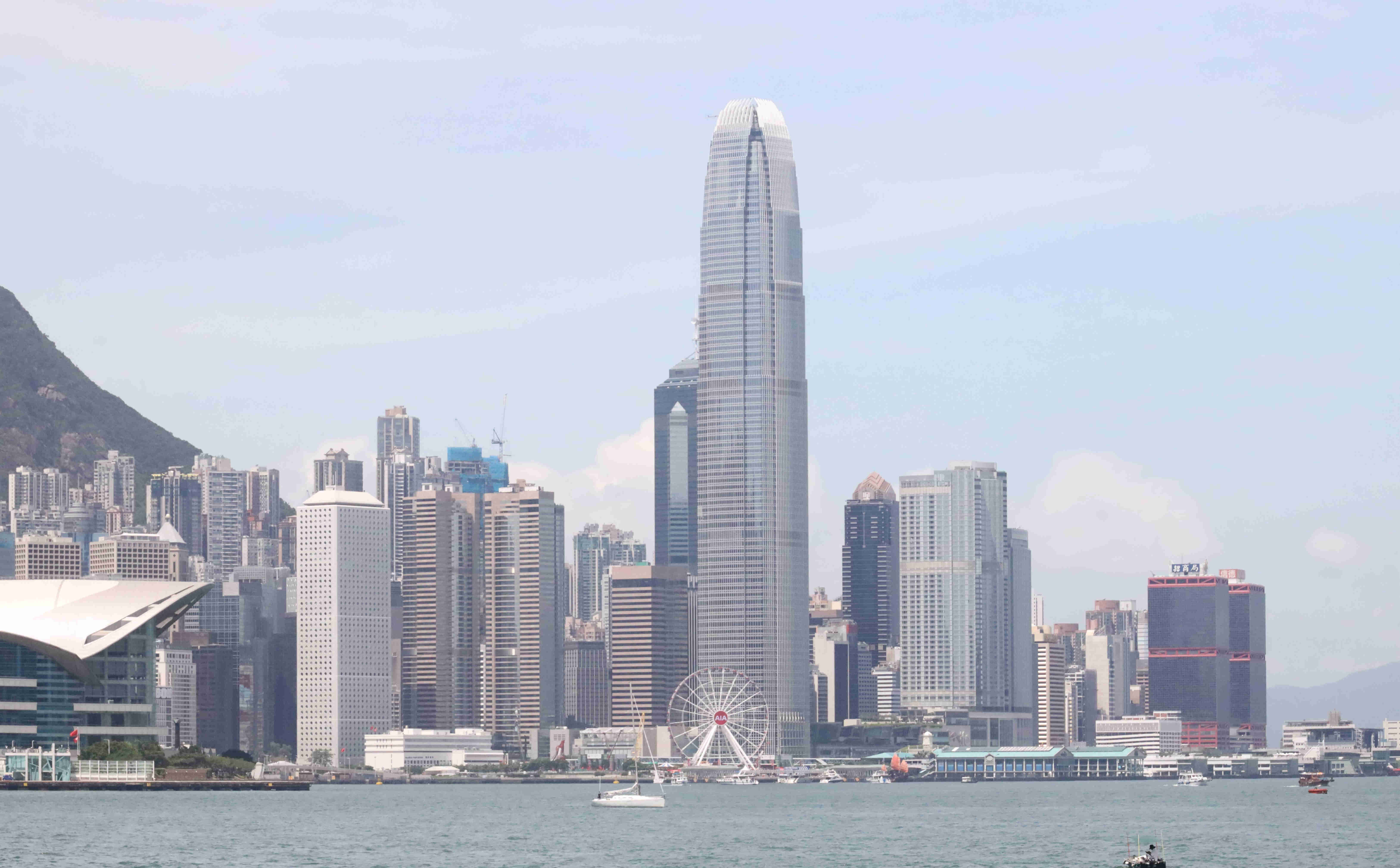 【來論】否極泰來：支持香港與內地逐步有序全面通關