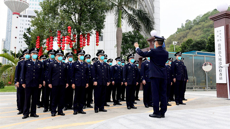 你好，110！鹽田邊檢舉行中國人民警察節慶祝活動