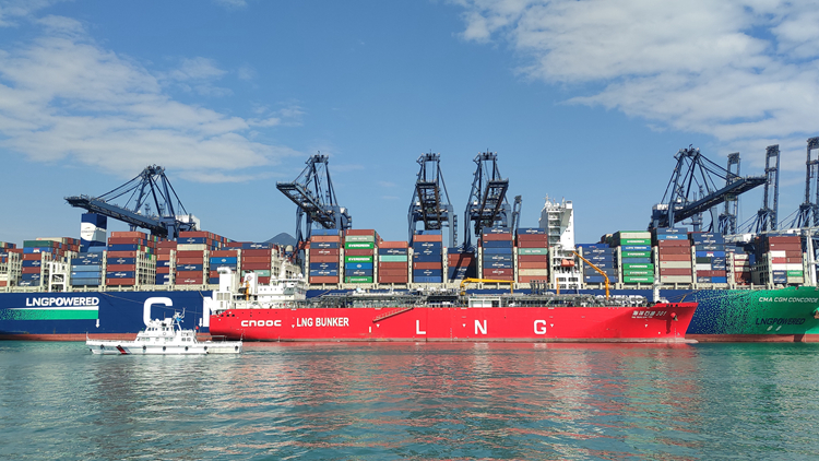 華南地區國際航行船舶保稅LNG燃料首船加注在深圳鹽田港完成