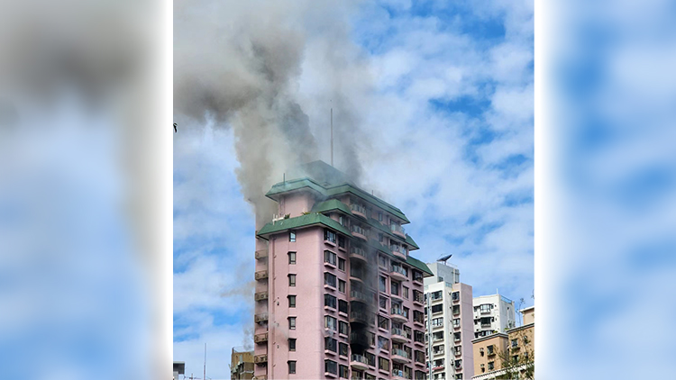 港島半山大廈火警 六人不適包括一名消防員