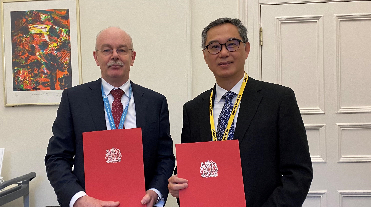 香港與英國簽署基建項目交流合作諒解備忘錄