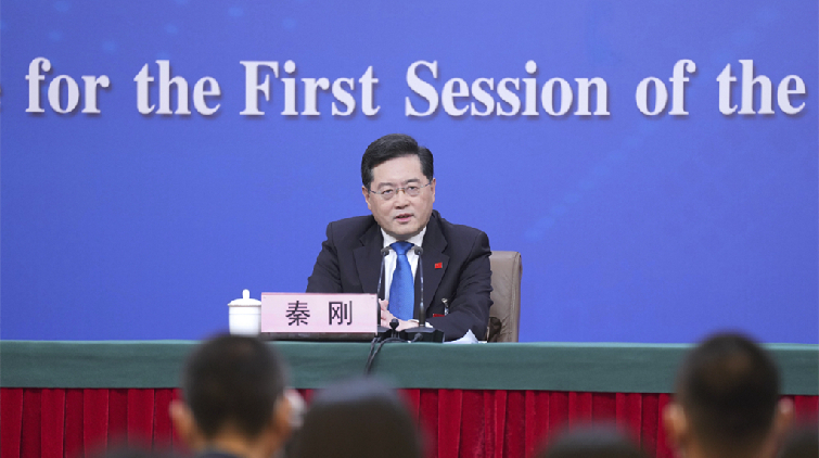 外交部長秦剛就中國外交政策和對外關係回答中外記者提問