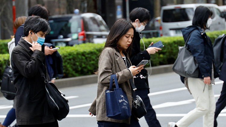 日本全面解除口罩令 改由個人自行判斷