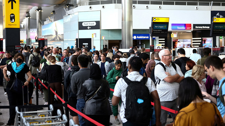 英國倫敦希斯羅機場旅客量接近疫情前水平