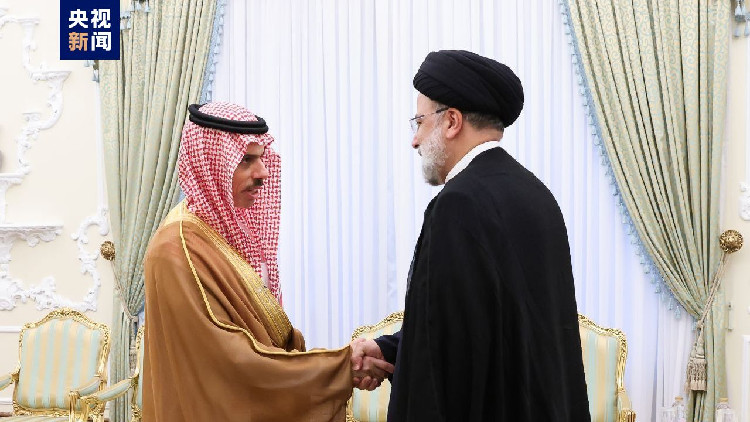 伊朗總統與沙特外交大臣舉行會晤