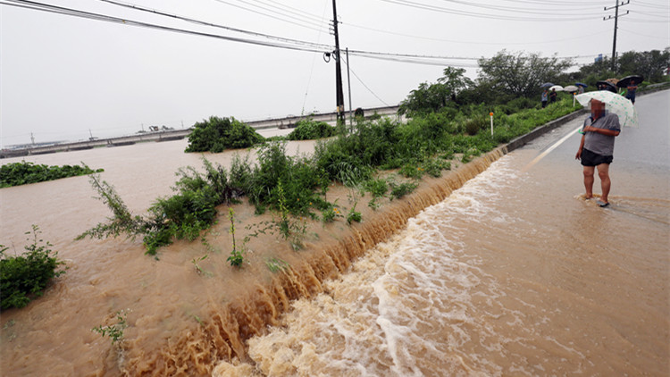 韓國強降雨致超1.6萬人轉移  尹錫悅指定13個暴雨特別災區