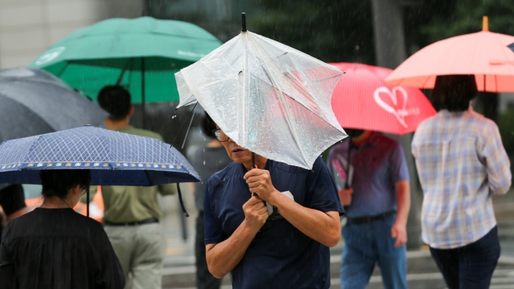 廣西多地發布暴雨紅色預警 未來三天多地仍有強降雨