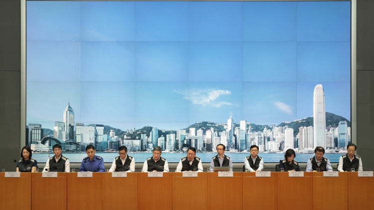 世纪暴雨襲港 「超」班點睇點講？政府聯合記者會公布應對詳情