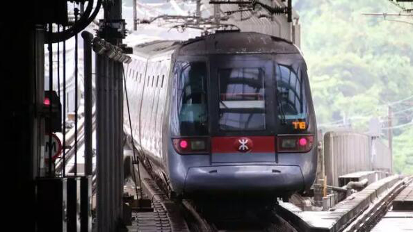 20歲男子倒臥港鐵大學站月台 疑遭列車撞倒不治