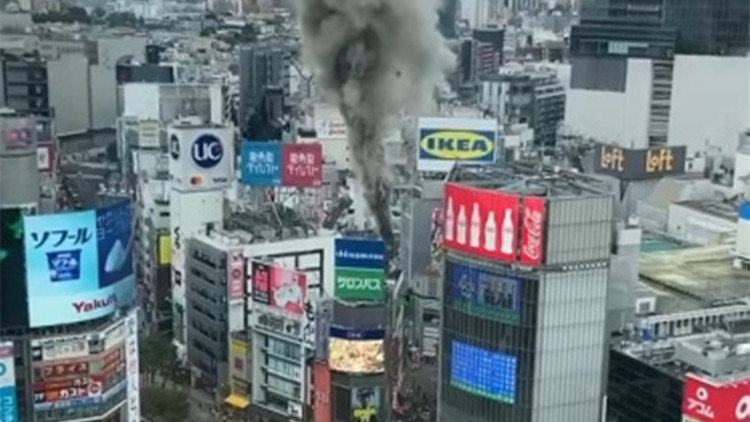 日本東京一大樓失火 暫無人員傷亡報告
