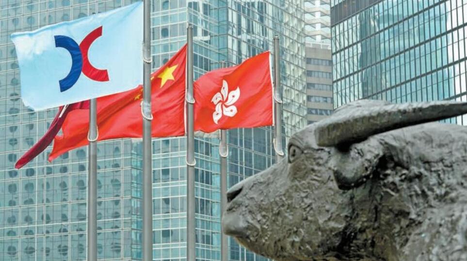 天文台改發三號強風信號 港股下午2時復市