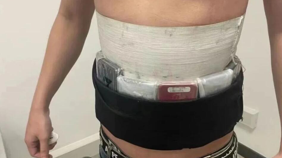 涉走私80部舊手機等到澳門 32歲港男口岸被捕