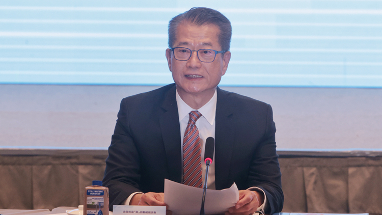 陳茂波11日晚啓程前往美國 代表特首出席APEC領導人非正式會議