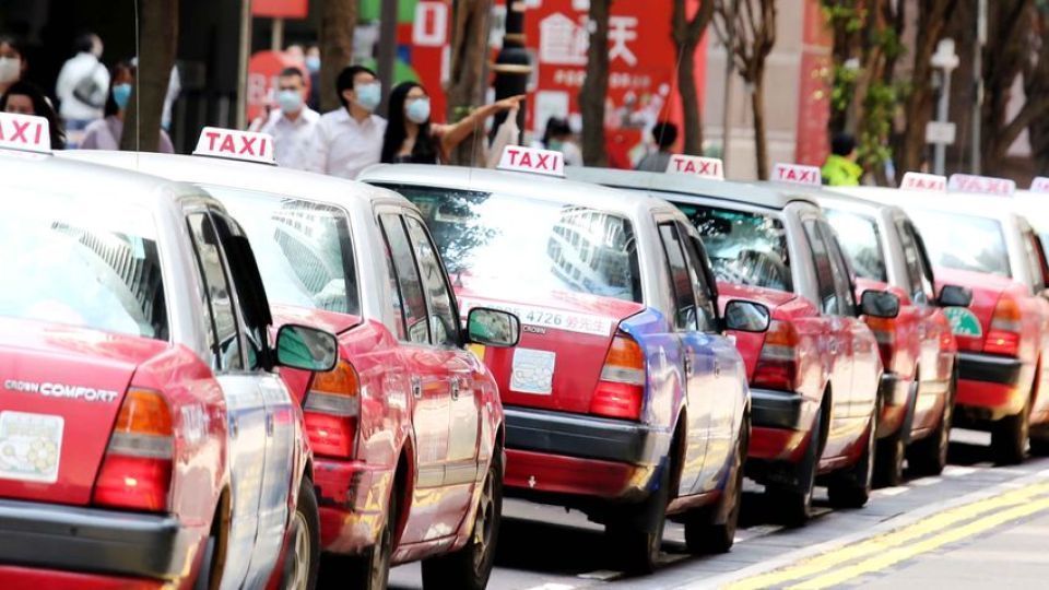 政府與的士業界會面 冀務實解決白牌車問題