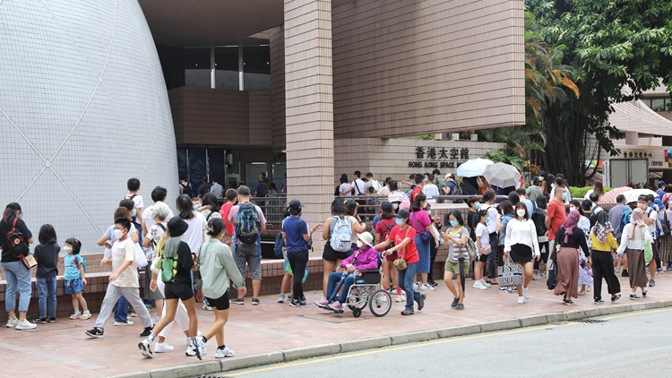 響應「香港夜繽紛」 香港藝術館科學館及太空館周末延至晚上10時