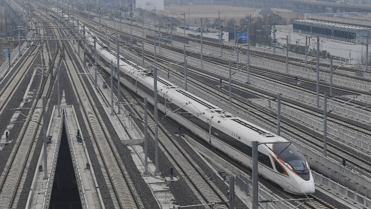中國高鐵營業里程達4.5萬公里