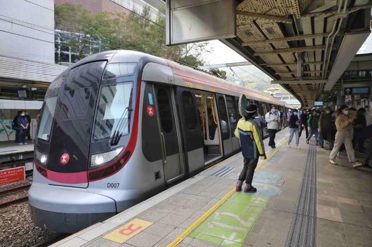 港鐵5線下周一起非繁忙時間每周增228班車