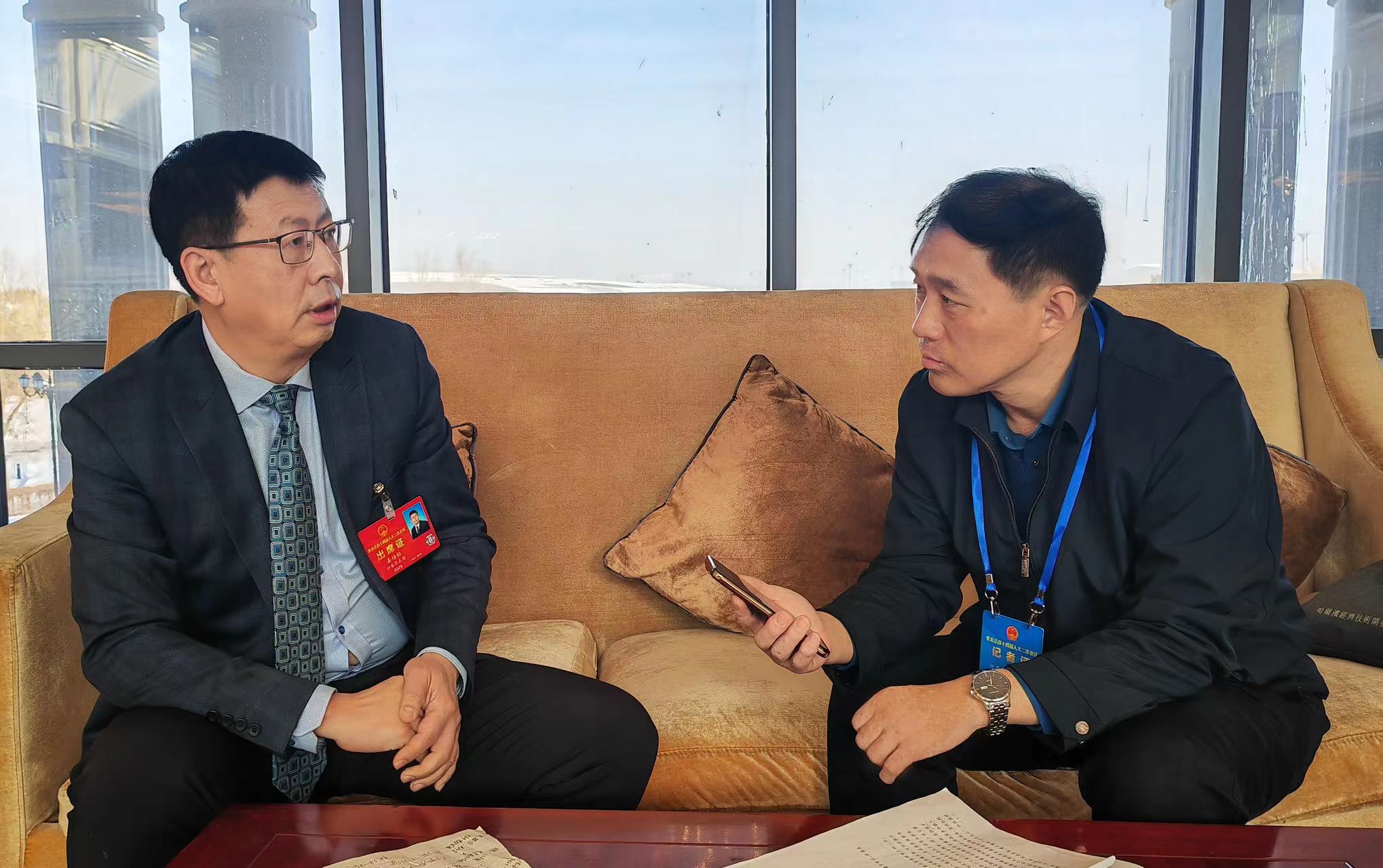 黑龍江兩會丨省人大代表姜培恆：做強「龍九味」對接大灣區產業鏈  傳承「寒地龍藥」創新發展