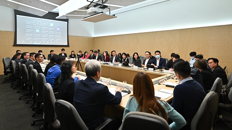 文體旅局召開跨部門會議 統籌內地春節黃金周旅客訪港協調工作 