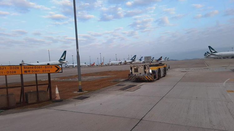 追蹤報道｜外籍男機場疑遭飛機撞斃 警拘60歲司機