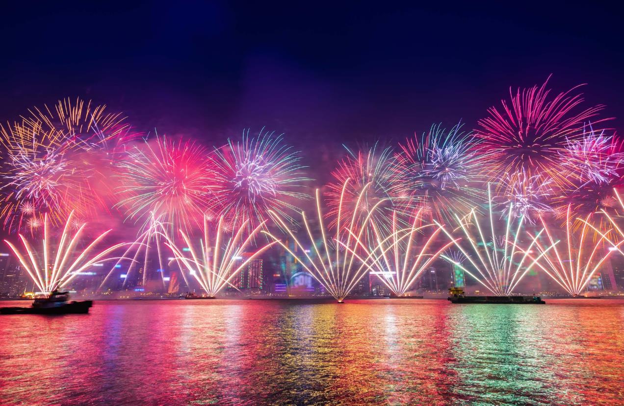 大年初二煙花匯演歷時23分鐘 發放23888枚煙花彈