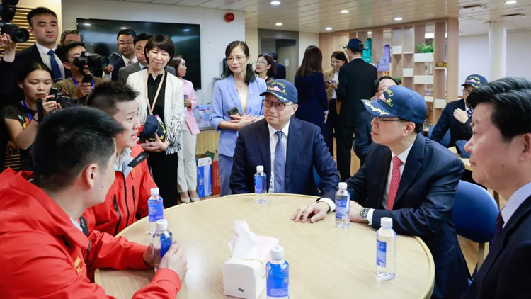 香港舉行「雪龍2」號歡迎儀式 鄭雁雄出席