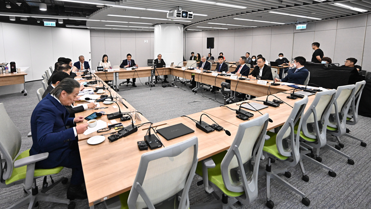 特首政策組專家組成立近一年成果豐 3專家：有效發揮「下情上報」作用