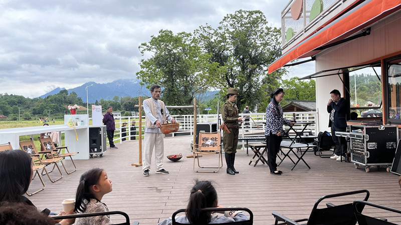 皖祁門安凌鎮：「祁門糧倉」咖飄香  田野風光沁人心