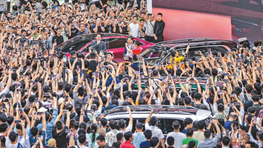 深圳打造新一代世界一流汽車城！2025年深圳新能源汽車年產量將超200萬輛