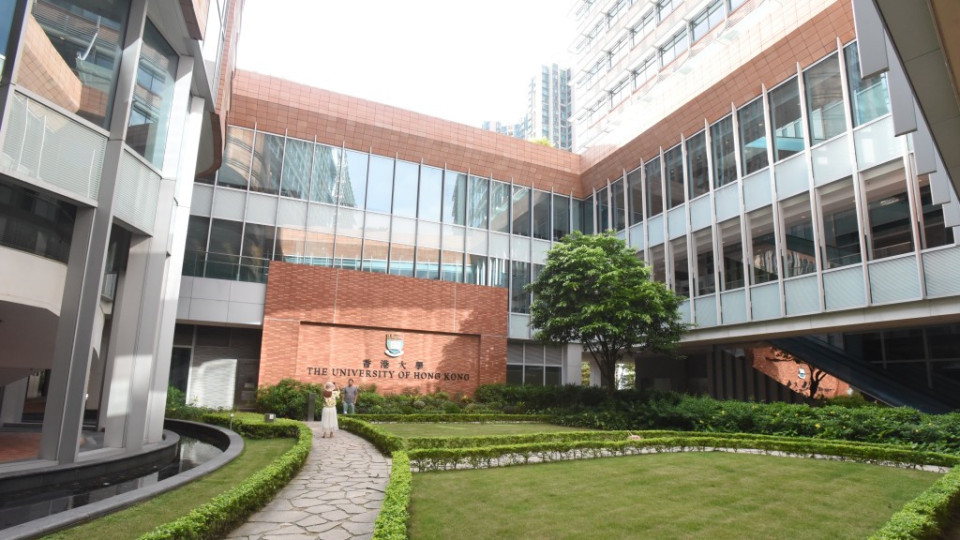 消息指大學明年起分3年加學費 劉智鵬：冀加幅靠向較低百分比