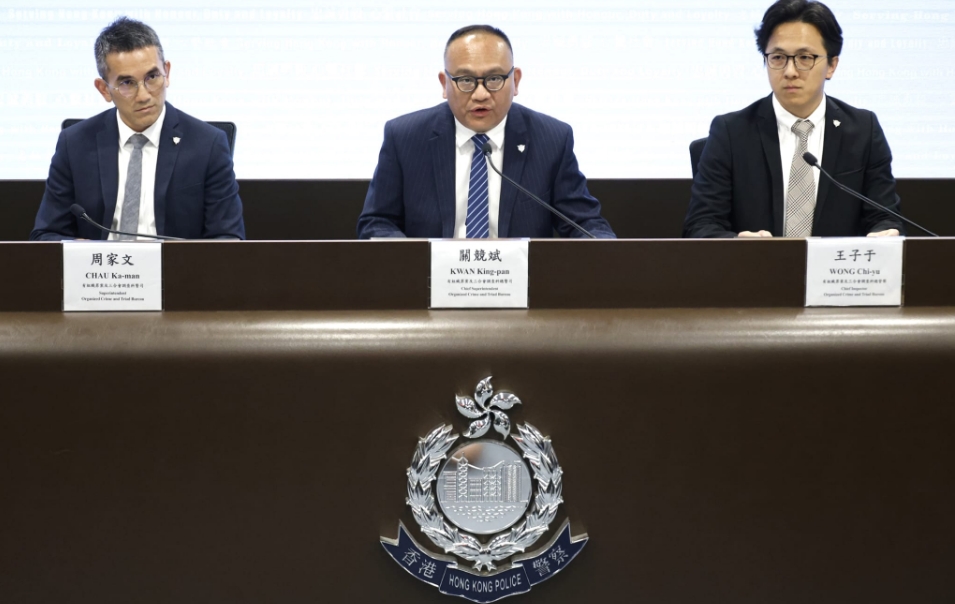 突發丨將軍澳廣場綁架案拘捕兩女子 男童一度收藏行李箱運到疑犯住所