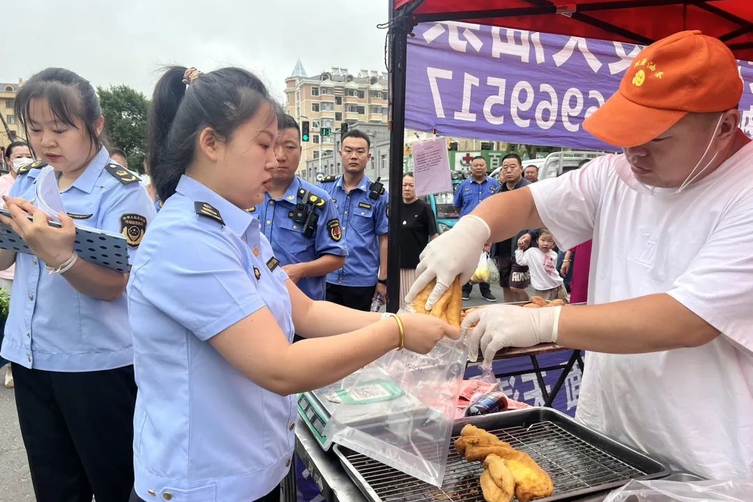 黑龍江寶清：聯合整治早市 守護「舌尖上的安全」