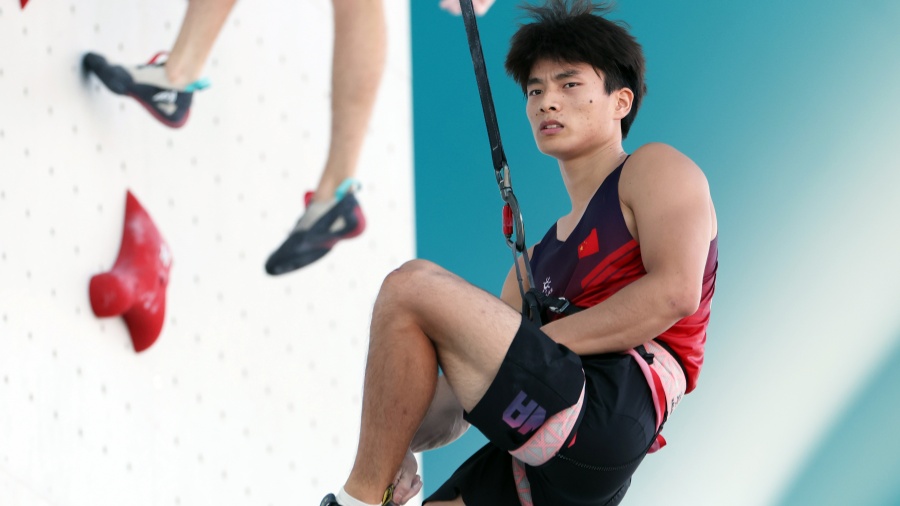 巴黎奧運 | 祝賀！伍鵬奪得運動攀岩男子速度賽銀牌