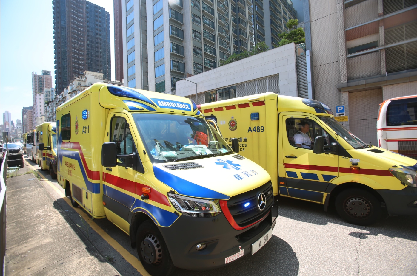 突發｜土瓜灣內地旅客疑進食龍蝦屙嘔 14人送院治理