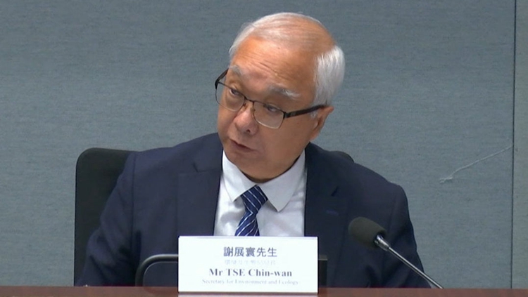 謝展寰：后海灣約1萬個蠔排有受污染風險 當局不打算向食用方面發展