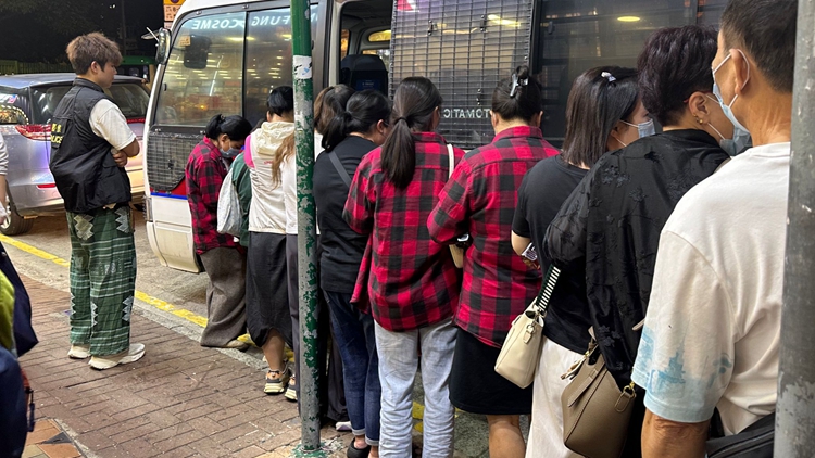 警方搗破上水非法麻雀賭檔 拘捕12名男女