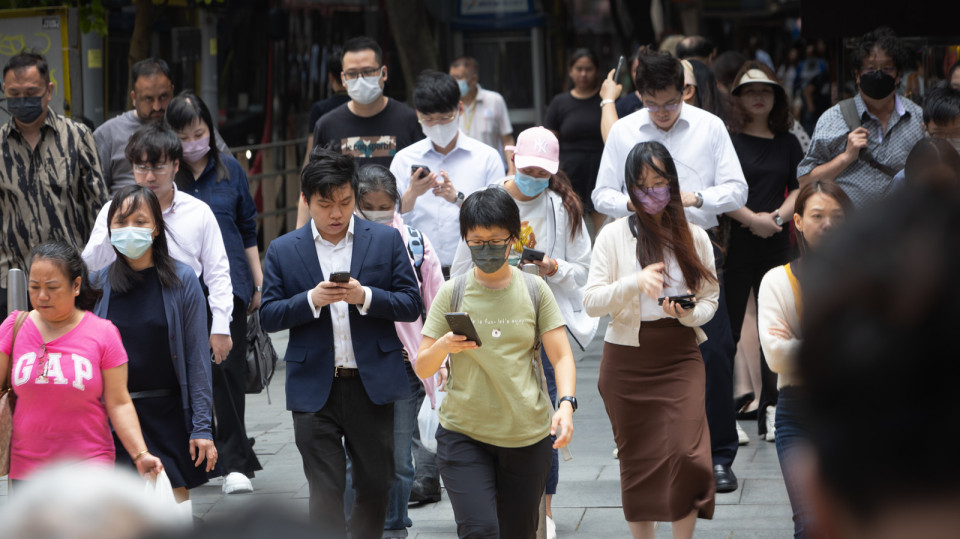何栢良：若農曆新年後寒流襲港 或會爆發更嚴重流感