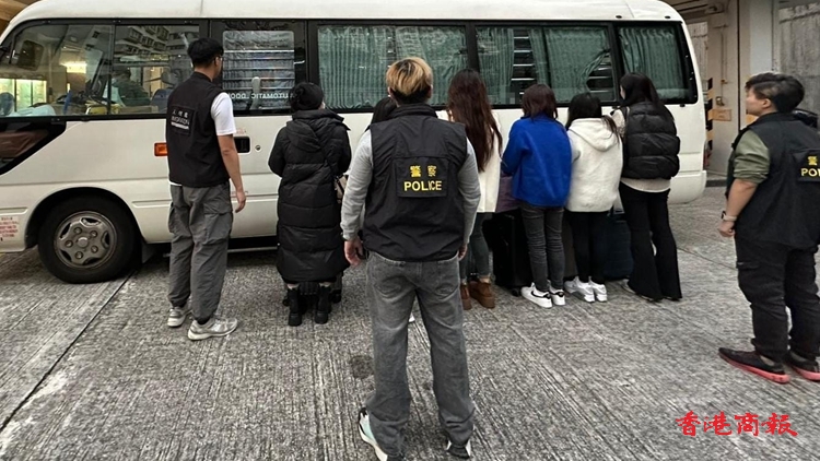 警方荃灣掃黃 拘捕12名內地女子