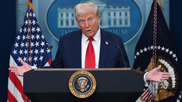 特朗普暫緩向加墨兩國加徵關稅至少30天