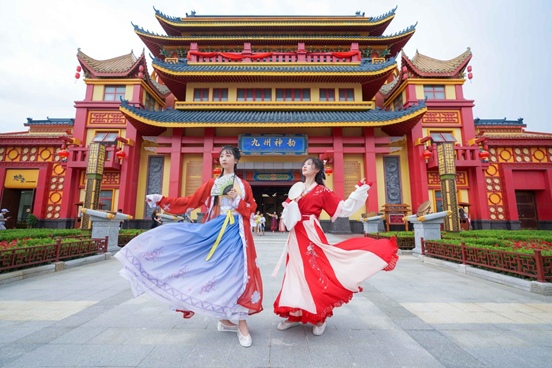 邂逅春日美好  四川綿陽方特「花漾女神節」打造女性專屬浪漫假期