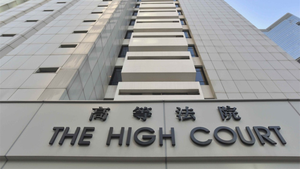 承認企圖打劫連鎖店及行劫銀行 新加坡籍男子判囚11年