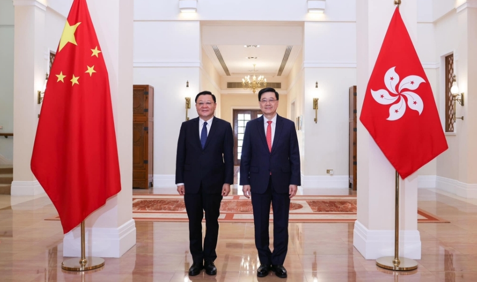 李家超歡迎廣東省省長王偉中率團訪港