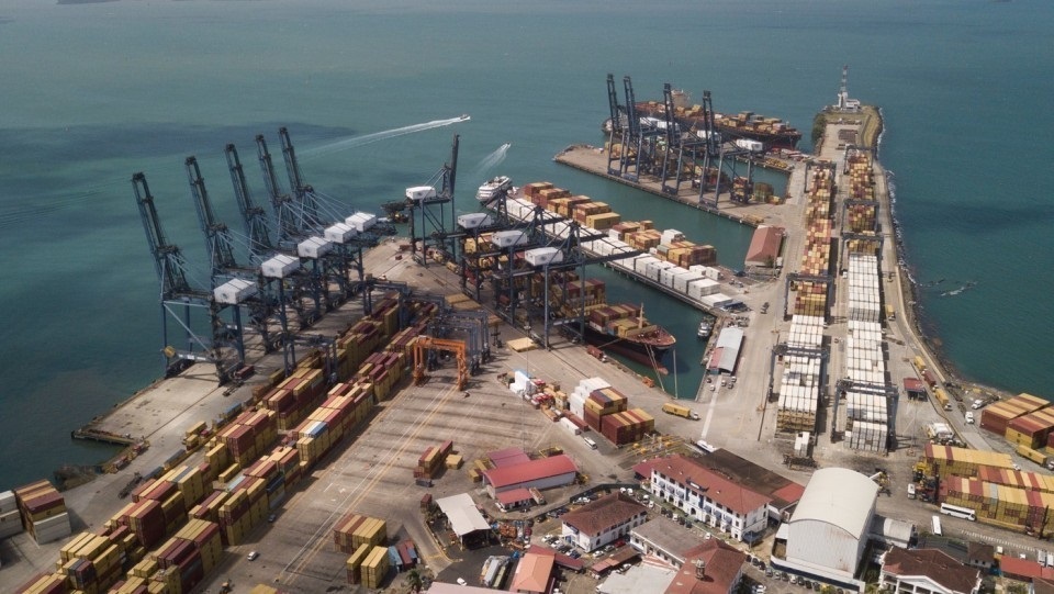 港澳辦官網再轉載大公報報道：依法審查長和「非一般買賣」 香港政商界堅決支持 「有國家作靠山 企業才能後顧無憂」