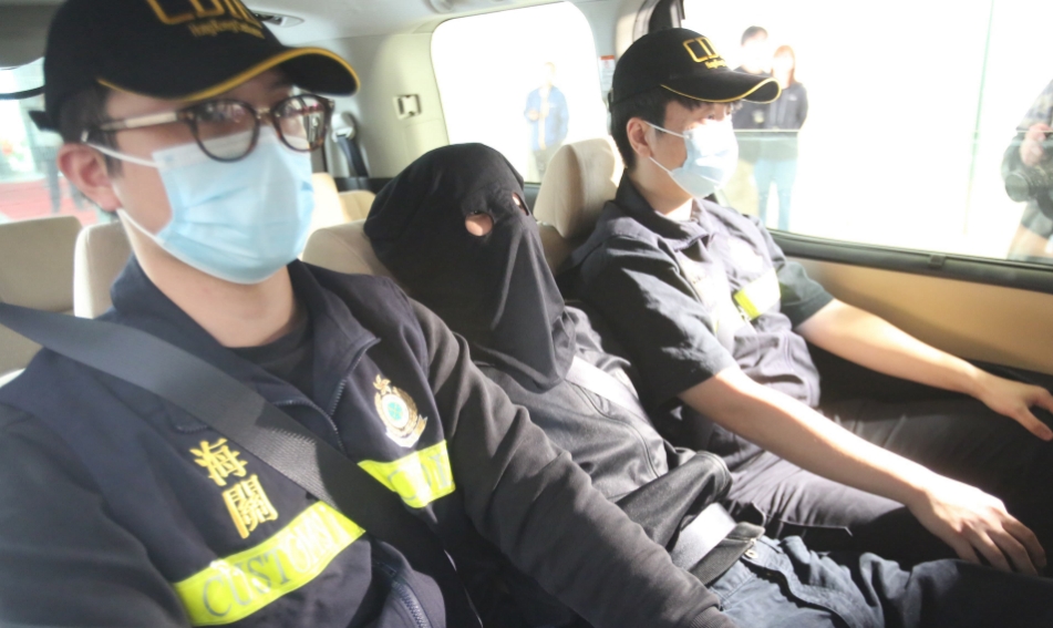 海關破村屋毒品儲存倉 拘一男檢100萬元大麻毒品