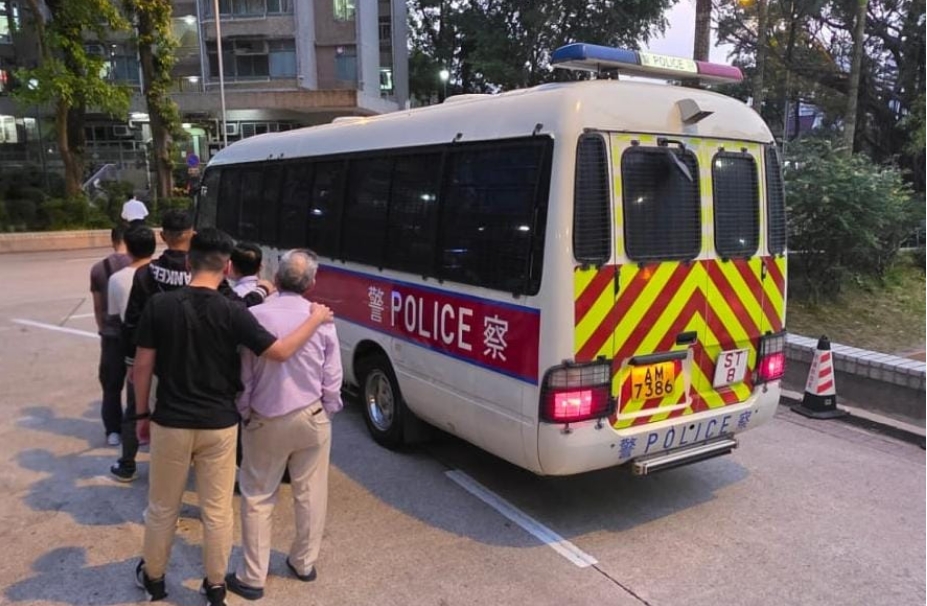 警方沙田打擊街頭聚賭 拘捕12名男女